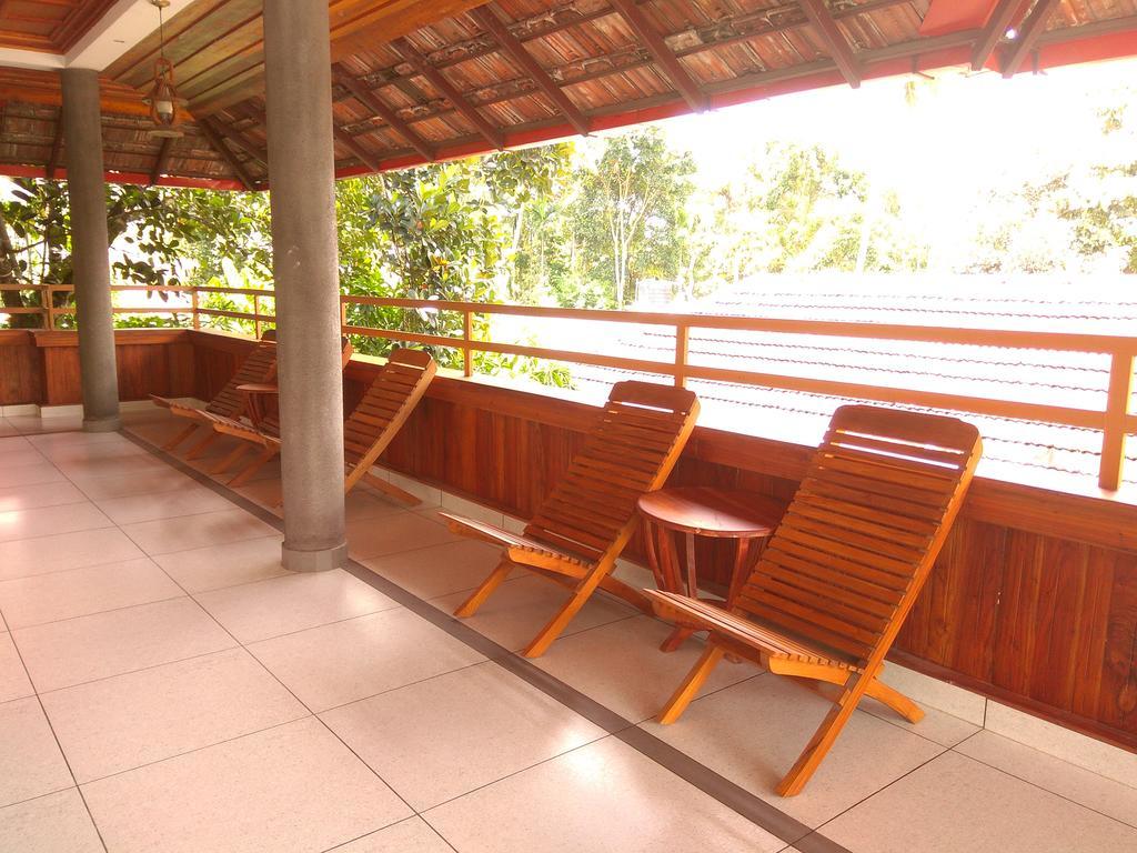 Green Court Cottage Thekkady Eksteriør bilde
